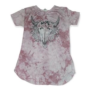 23 Love Street Short Sleeve Tunic with Cow Skull Graphic Size XL